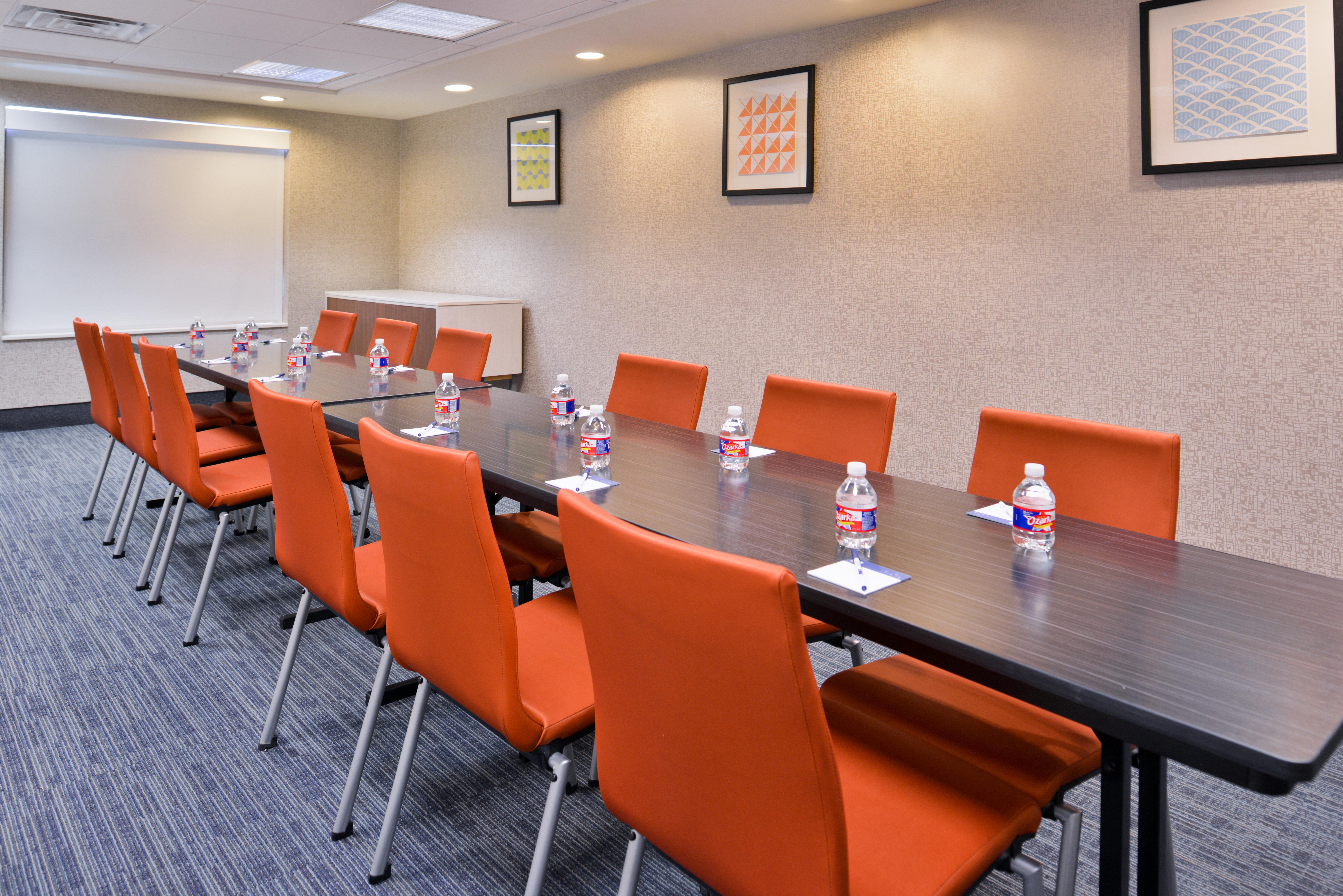 Express & By Ihg Hotel 3*