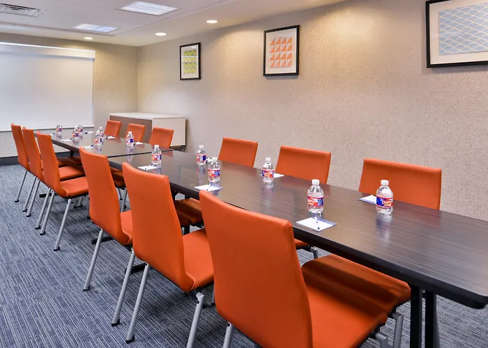 Holiday Inn Express & Suites Selma By Ihg