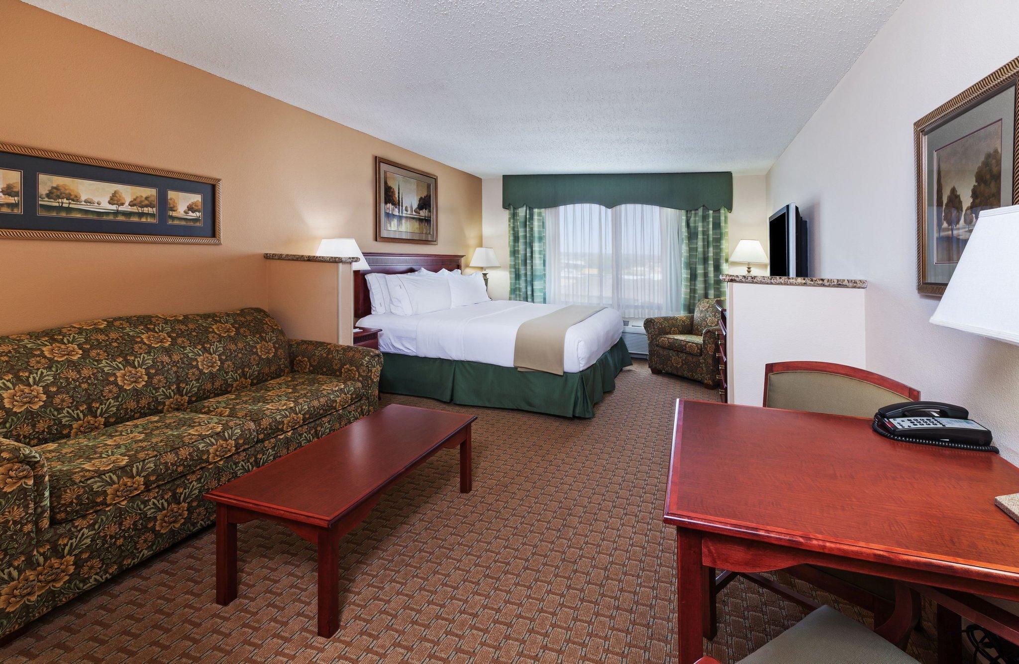 Express & By Ihg Hotel