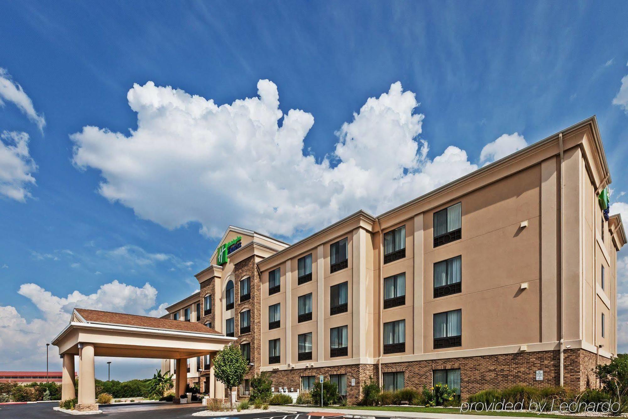 Express & By Ihg 3*