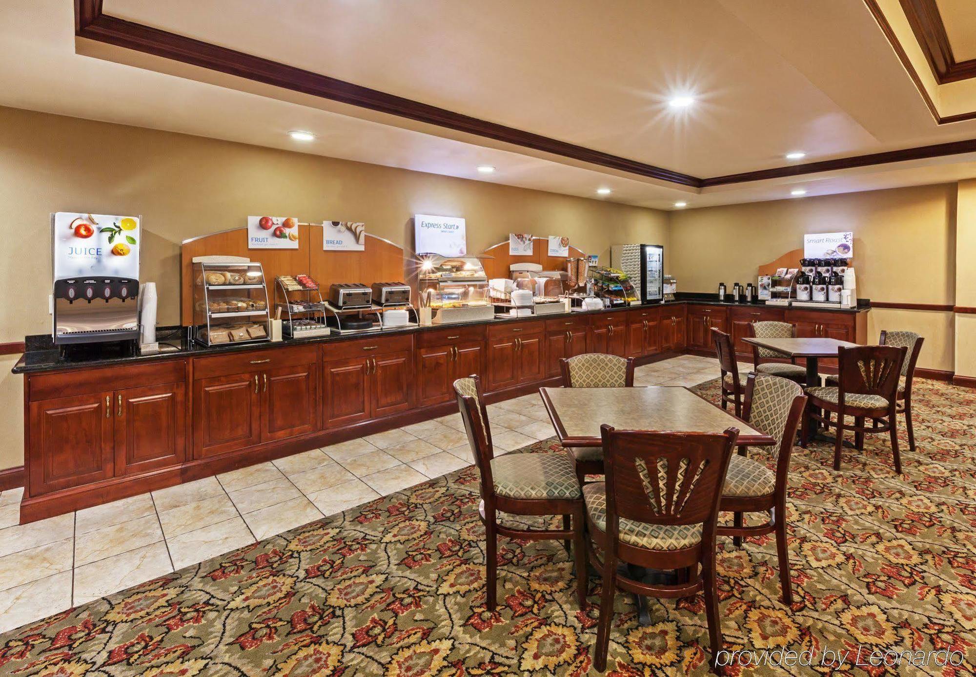 Hotel Express & By Ihg Selma