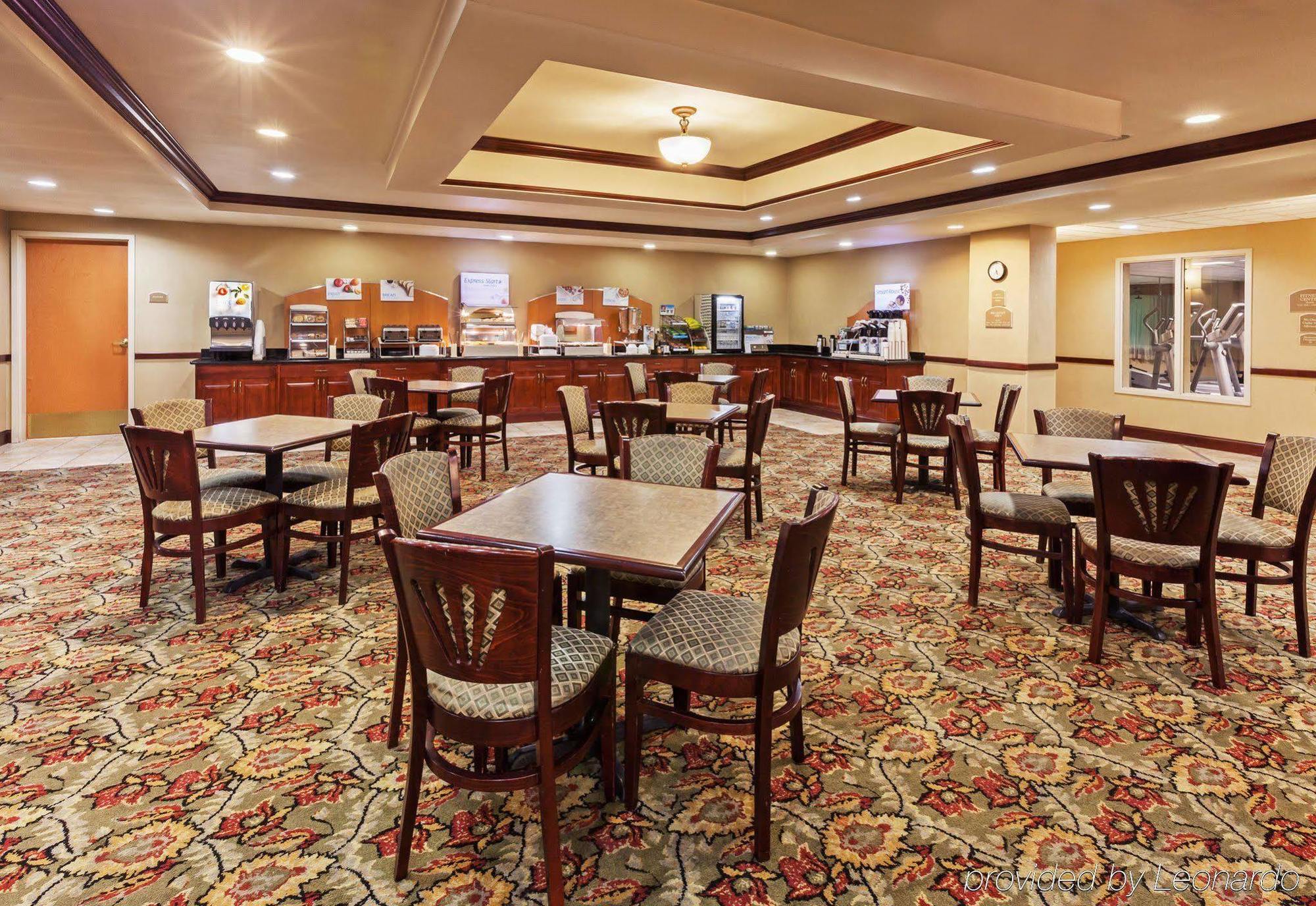 Hotel Express & By Ihg Selma