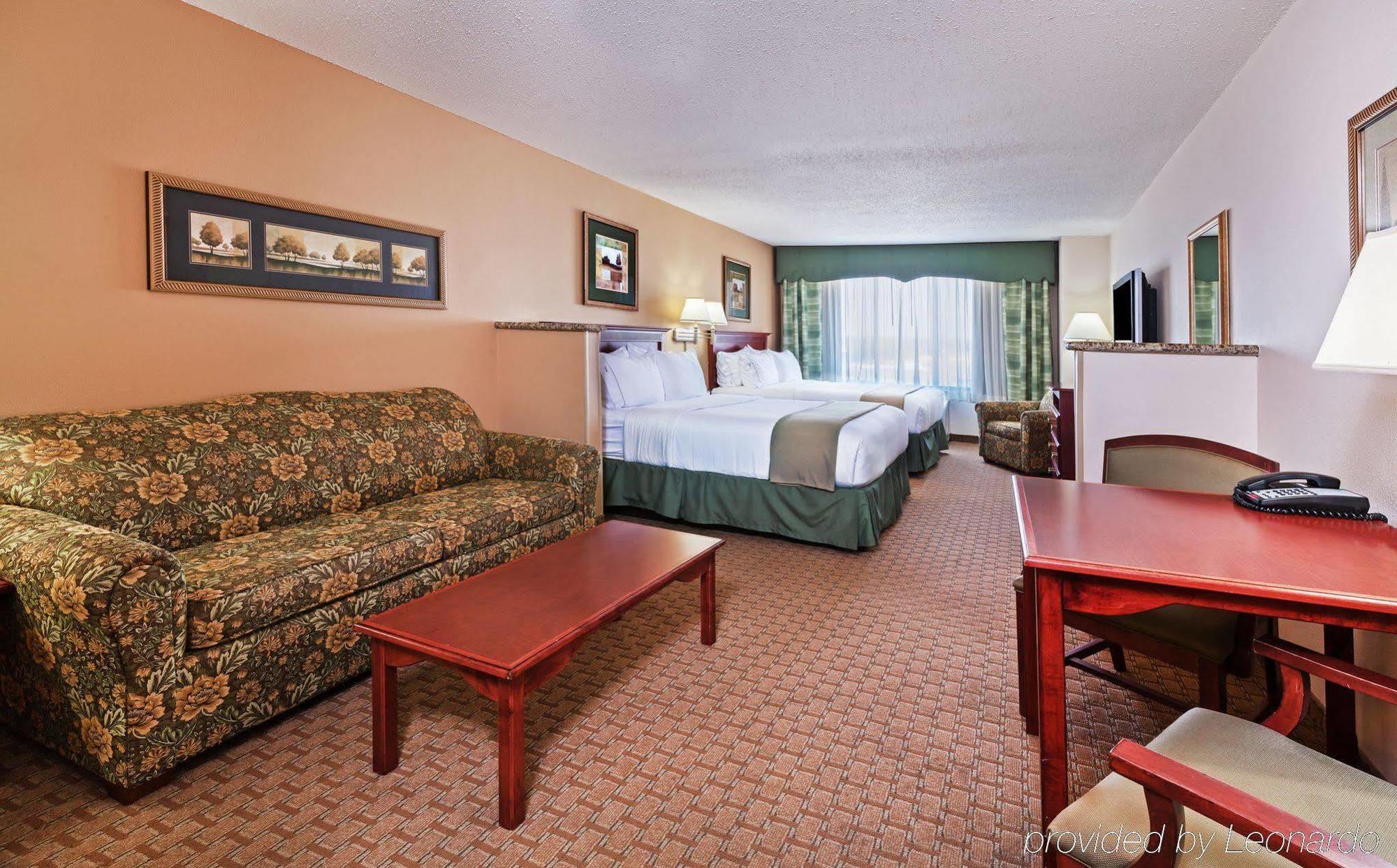 Express & By Ihg Hotel
