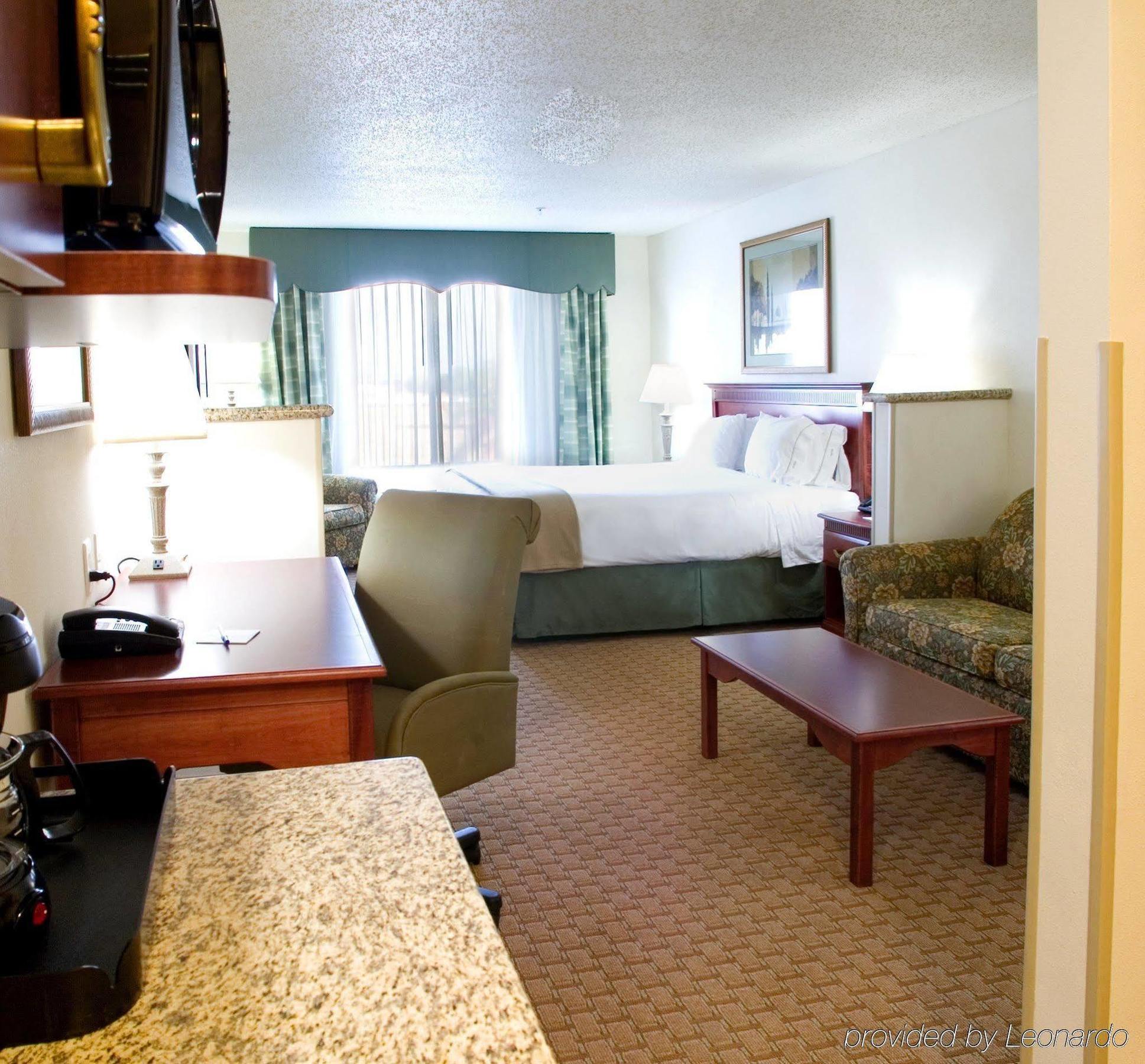Express & By Ihg Selma